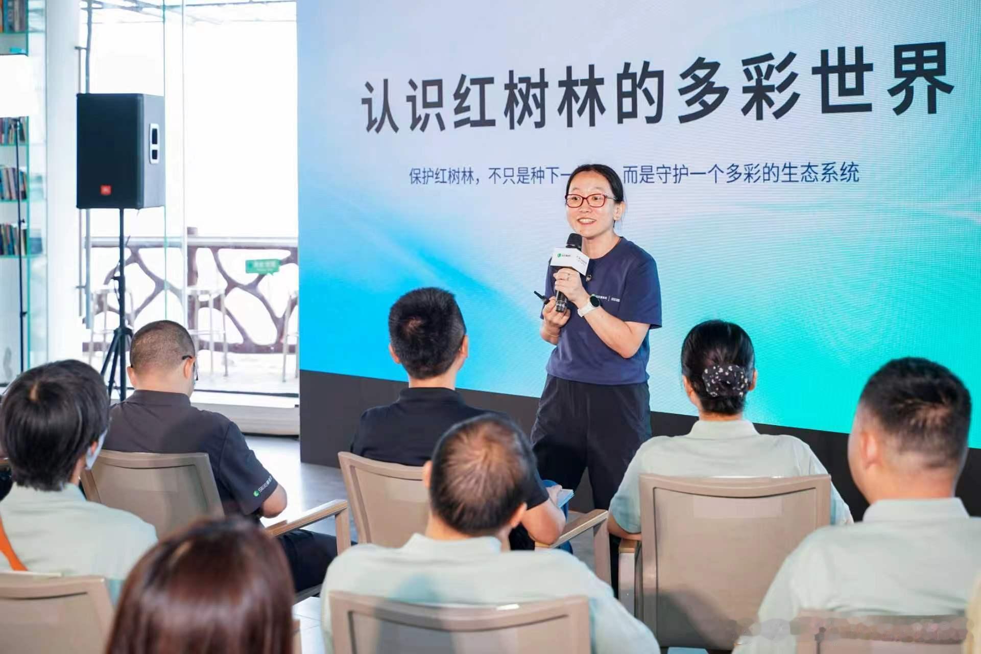 看到广汽本田这份红树林公益成绩单，有点意外，又挺服气。四年、超2500万、成活率超80%，这些数字比很多口号有说服力。最打动我的是“11万居民受益”这个细节——生态修复不是高高在上的事，是扎扎实实落到人身上的。一个车企能在造车之外，持续做这种短期看不到回报的事，而且真做出了成效，我觉得这 ​
