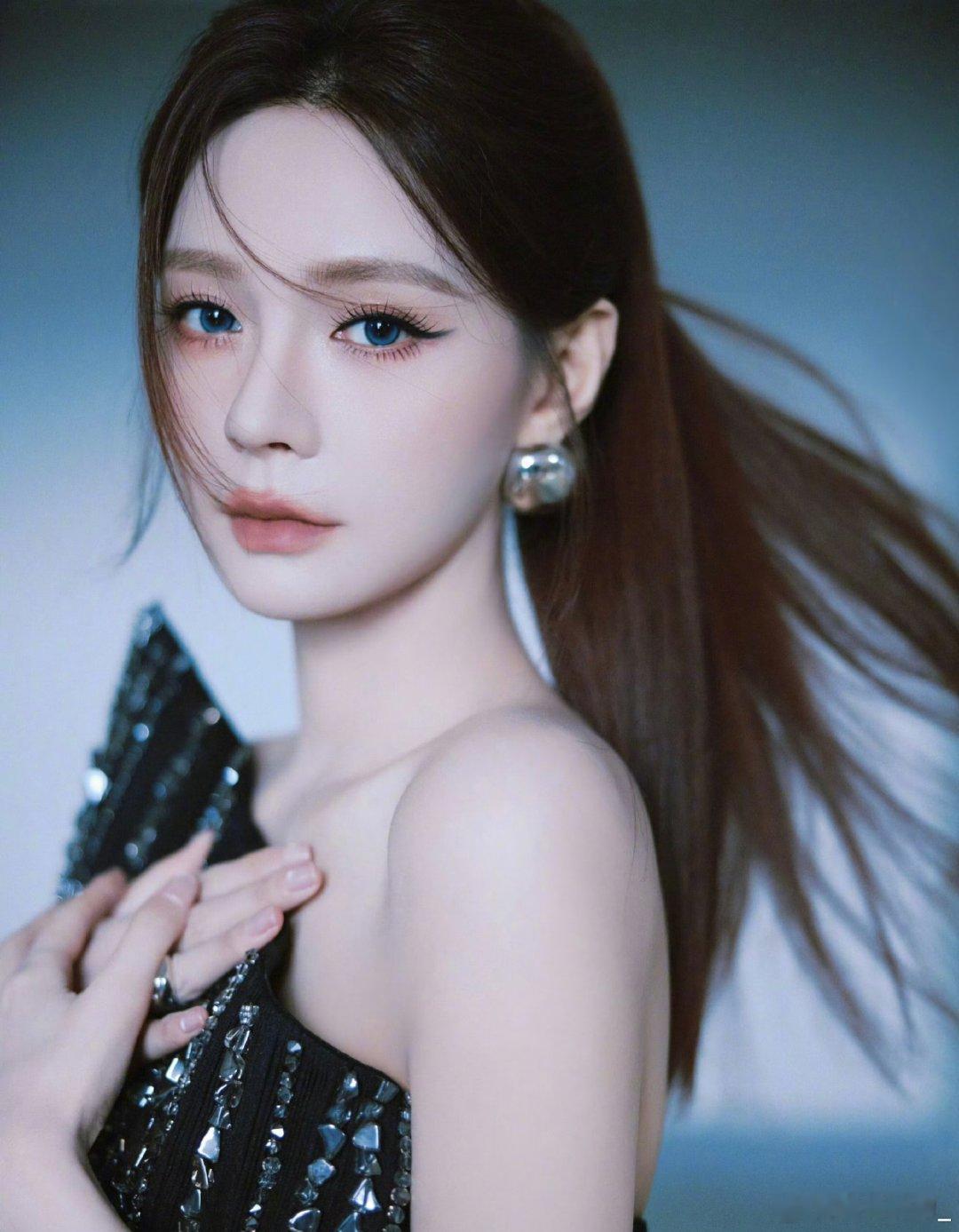 美成啥了 姐姐[么么哒] #沈梦辰[超话]# ​