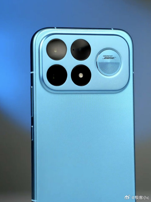 红米K100 Pro Max的追风蓝配色也很好看！ ​