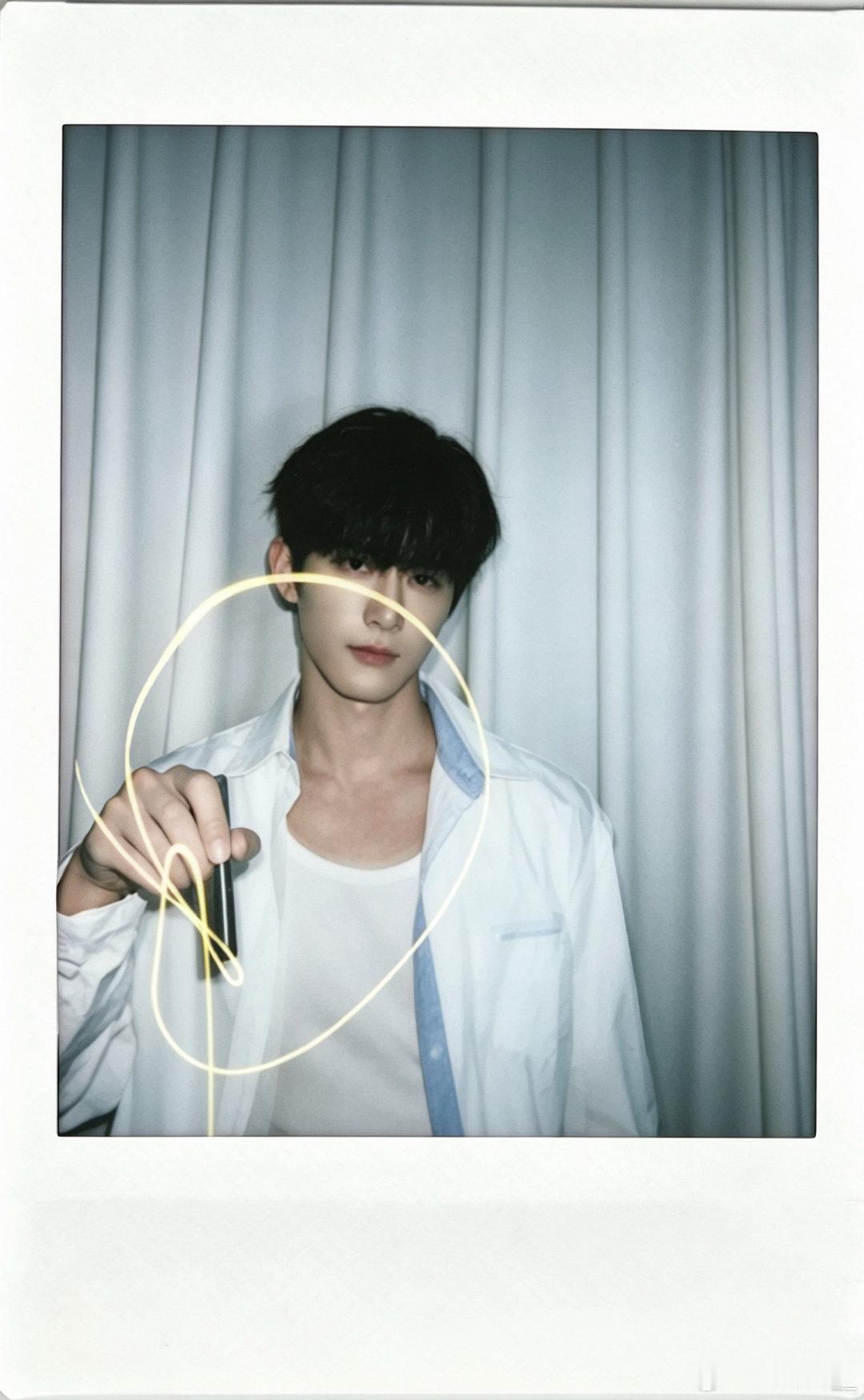 #邓凯#  dk #邓凯沈青决# 

燥！ 这也太帅了 完全顺毛小狗 [舔屏][舔屏][舔屏]

​