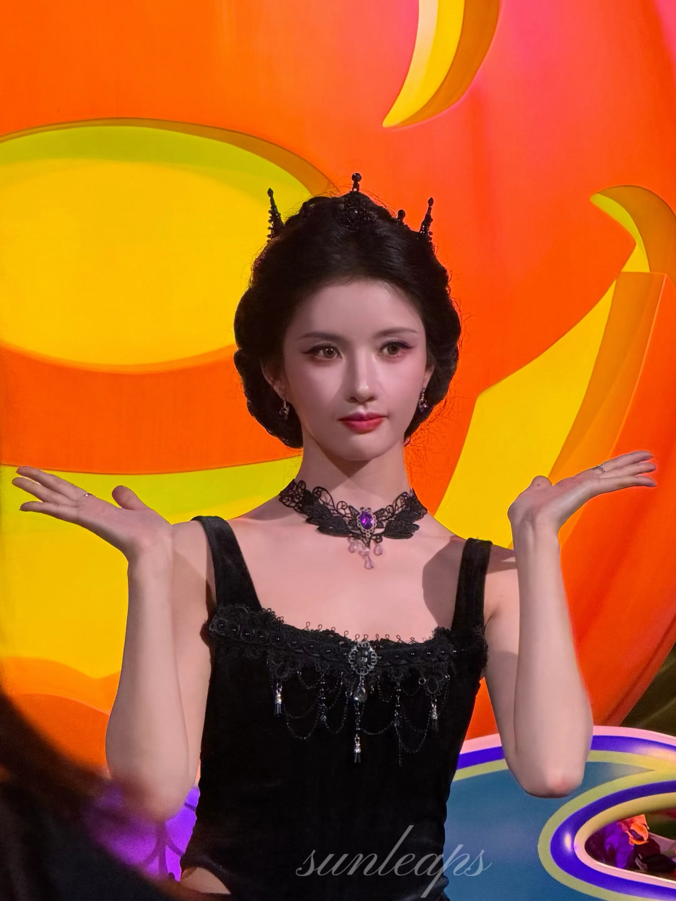 港迪偶遇刘些宁大美女🥹🥹