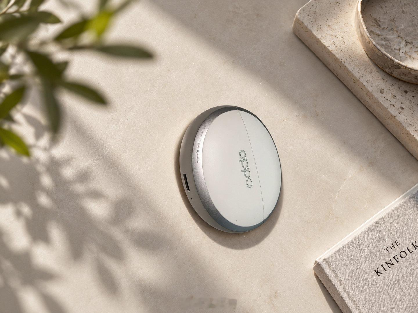 OPPO Enco X4 随手拍[doge]
这代设计感强了很多，看起来就要贵一点
音质依旧非常顶！自适应降噪很好用！
这一代真值得换[舔屏]#有点东西# ​