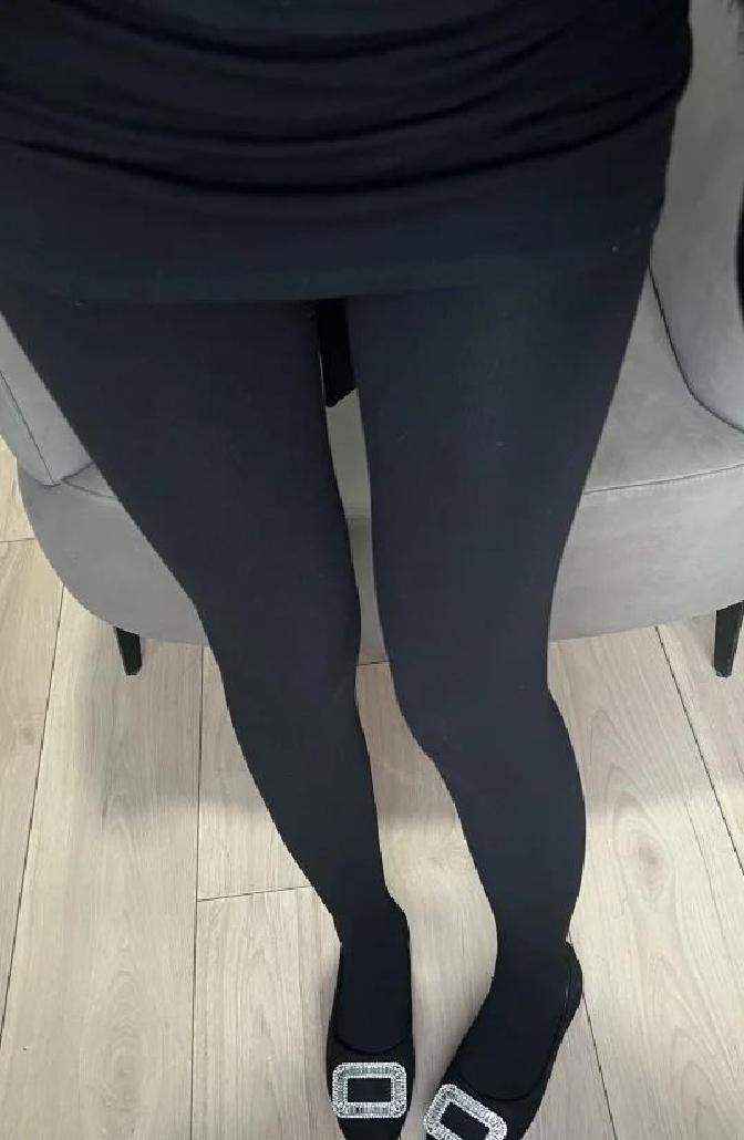 供暖季一到，北方人又开始为穿搭发愁了。 室内热得像夏天，室外冷风呼呼吹...