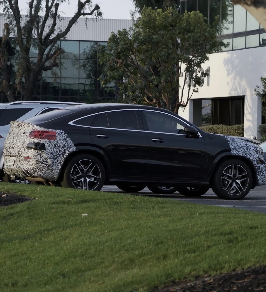 2027 Mercedes GLE Coupe 谍照