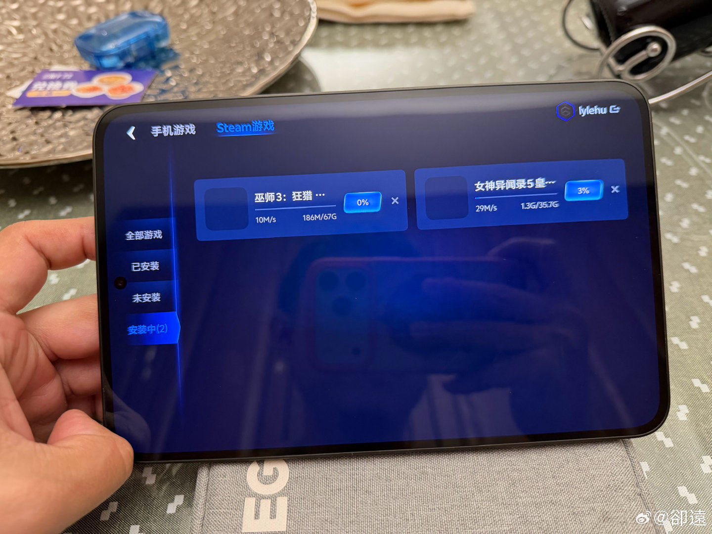 iQOO 小平板还真能玩 Steam 游戏啊？我之前还以为是串流，没想到是本地转译，这也太强了吧… 不愧是搭载了第六代骁龙 8 超级至尊版的 iQOO Pad Ultra… [流鼻血] ​