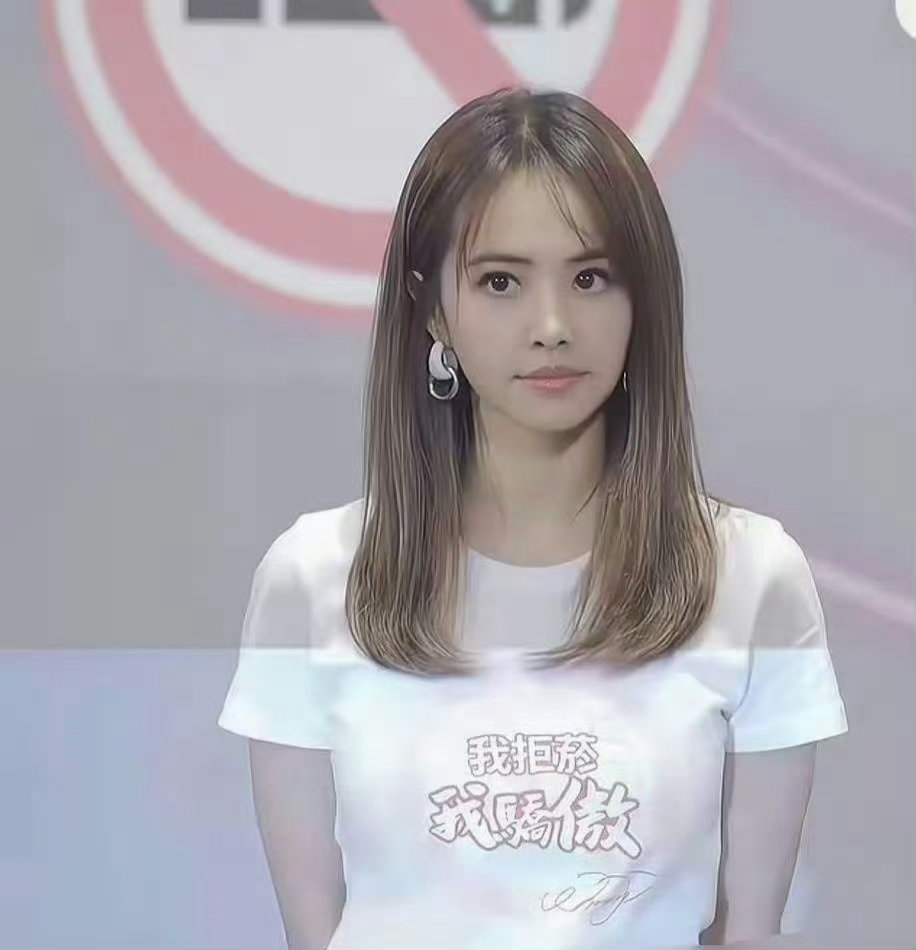 19岁时清纯的蔡依林，也没想到日后会成为天后吧 ​