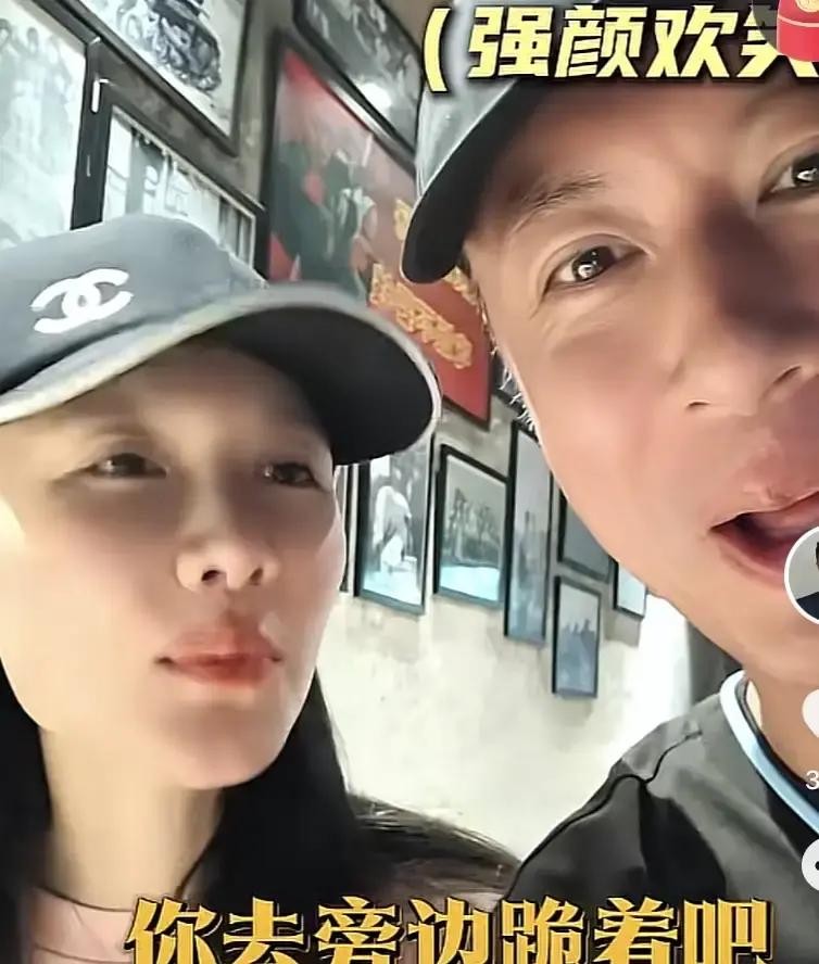 李响陪了孙骁骁整整八年都没结成婚，任重凭什么能把她娶回家，如今连二胎都有了？
很多时候真不是谈得越久越合适，细节全在那些不起眼的迁就里。
前阵子两口子在乌镇下馆子，孙骁骁冷不丁考任重：当年谈恋爱我给你做的第一道菜是什么？
任重自信满满猜是红烧茄子，又改口豆角烧茄子，最后被孙骁骁罚去“旁边跪着”