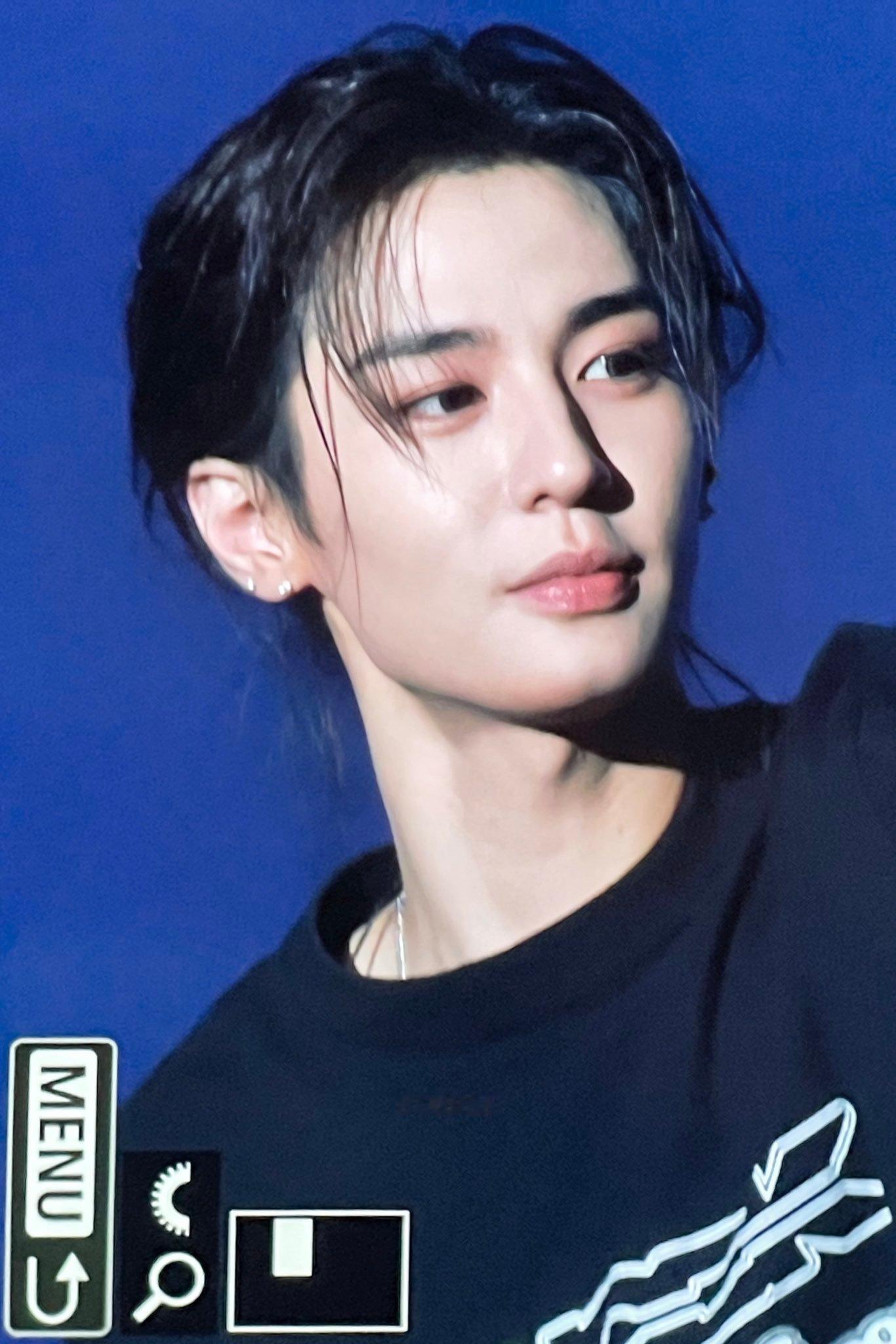 leehan金桐儇 🐰金桐儇bnd唯一门面 260926 二巡长野d2我说白了cody就该给金桐儇这张脸跪下cr. BubbleLeehan🧭入坑指南网页链接📣招新公告网页链接🍧生日ccl网页链接📍建大did认领网页链接⌛️联产招募网页链接