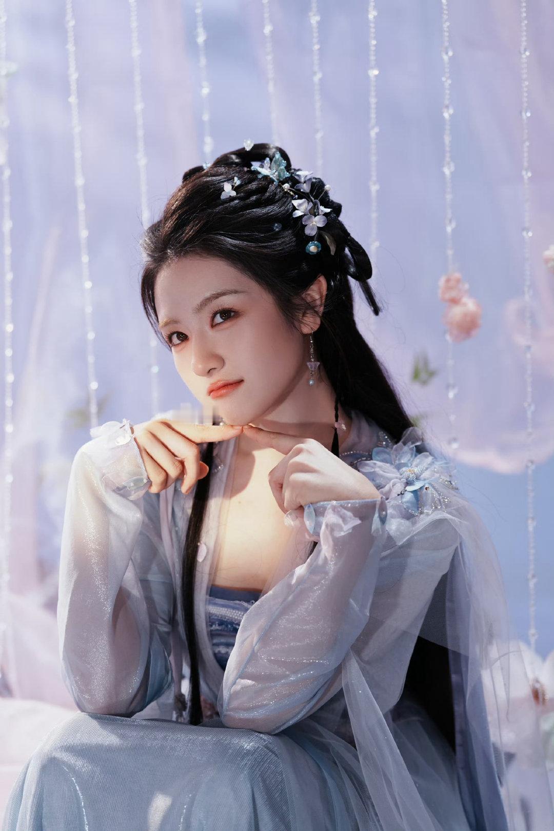 #李兰迪0902生日快乐##李兰迪 温流向海 廿七如期#

万事胜意​