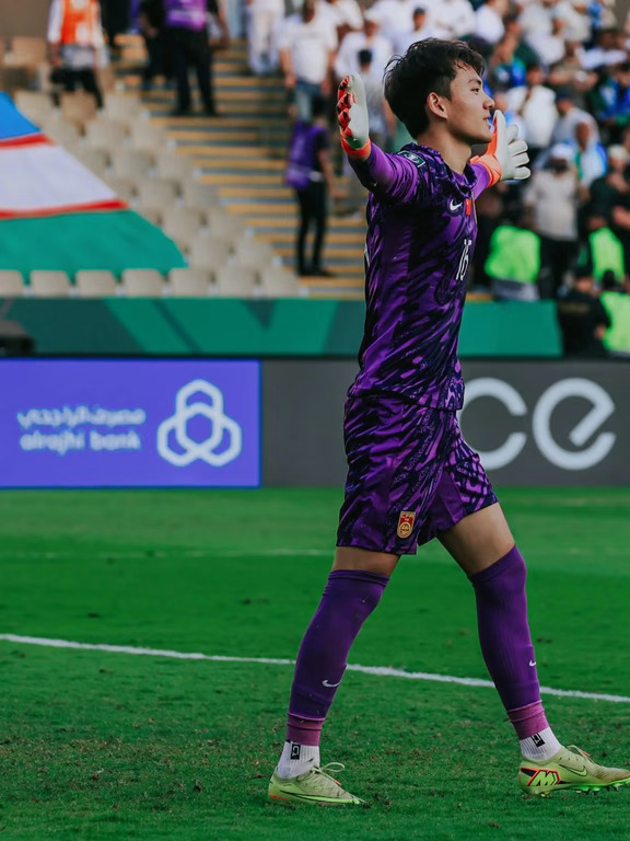 李昊两扑点球！天神下凡！国门就该由他镇守