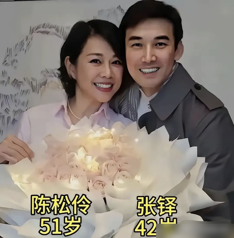 钟丽缇在厨房摔了锅铲，张伦硕吼了一句你认真点好吗，就因为洗澡前没把摄像头挡严实。
事特小，张伦硕洗着澡觉得不踏实，出来就炸了，还跑去跟自己妈告状，说钟丽缇太自我。钟丽缇闷头做饭，越听越委屈，直接从国外长大的没那根筋，变成老公嘴里态度有问题。
最绝的是导演组后来解释，那机位压根拍不到浴室里面。可张