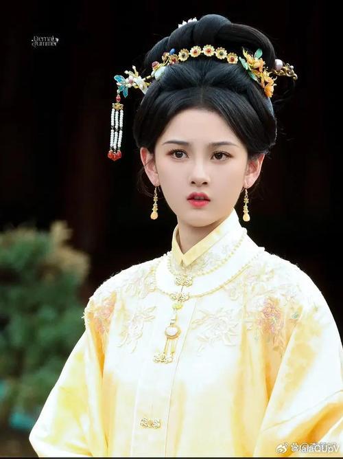 #宋祖儿[超话]#  
祖儿古装新剧造型曝光，仙气飘飘宛如画中人。 
期待她再演古装美人。 
 #古装女神宋祖儿# ​