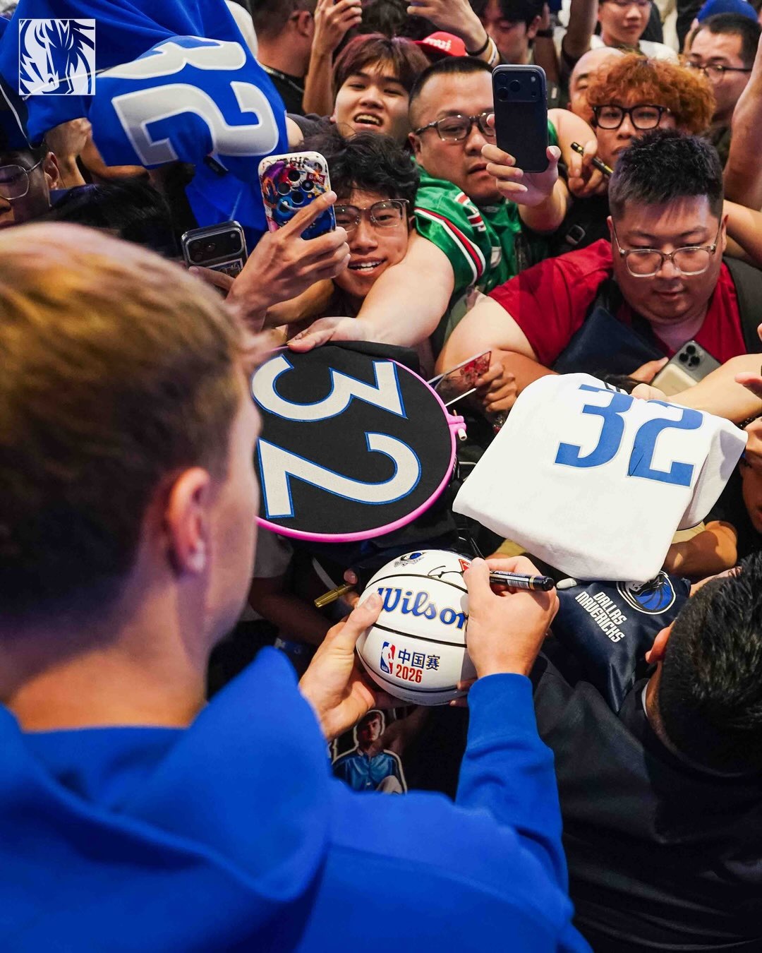 回顾弗拉格的中国行🇨🇳

#达拉斯独行侠##弗拉格##nba新赛季# ​