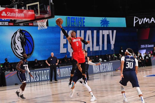 前NBA球员平森直接批评了火箭队。在一档节目当中，他谈到了火箭队的用人...