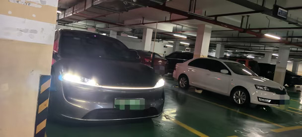 中控台干净，好打理100