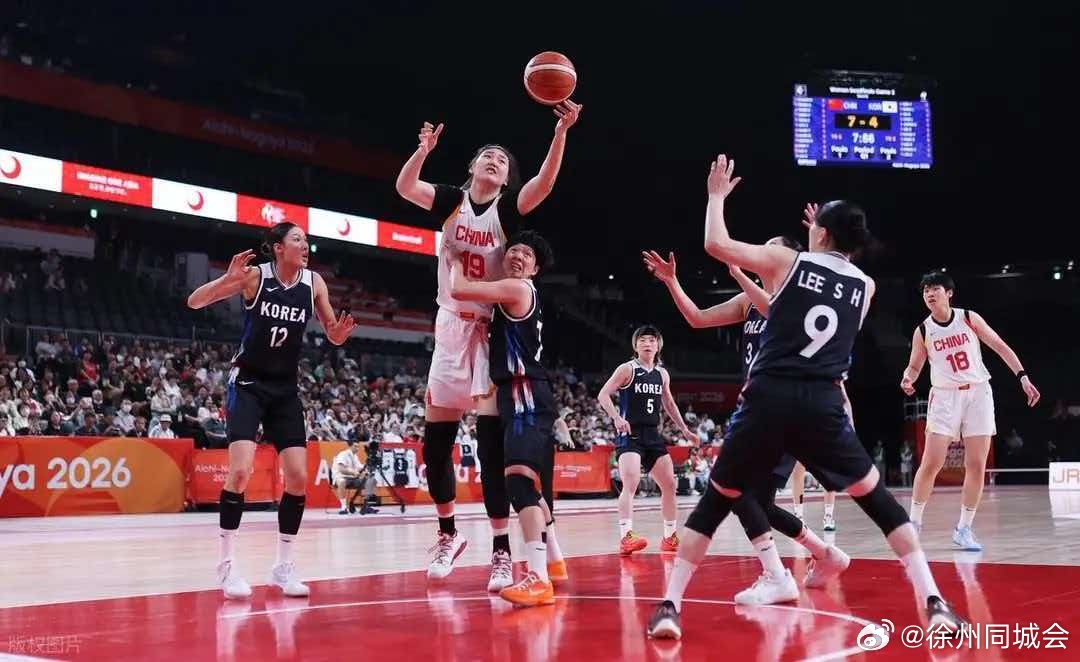 #中国女篮32年来首次无缘亚运决赛#北京时间9月25日，亚运女篮半决赛，中国以80-85不敌韩国，最终无缘决赛，只能参加三四名决赛。这也是32年来，中国女篮首次无缘亚运会的决赛舞台。

中国队张子宇22分7篮板、罗欣棫17分6篮板4助攻、杨舒予15分7篮板；韩国队李孝希23分6篮板4抢断、李海兰22分6篮板、姜 ​