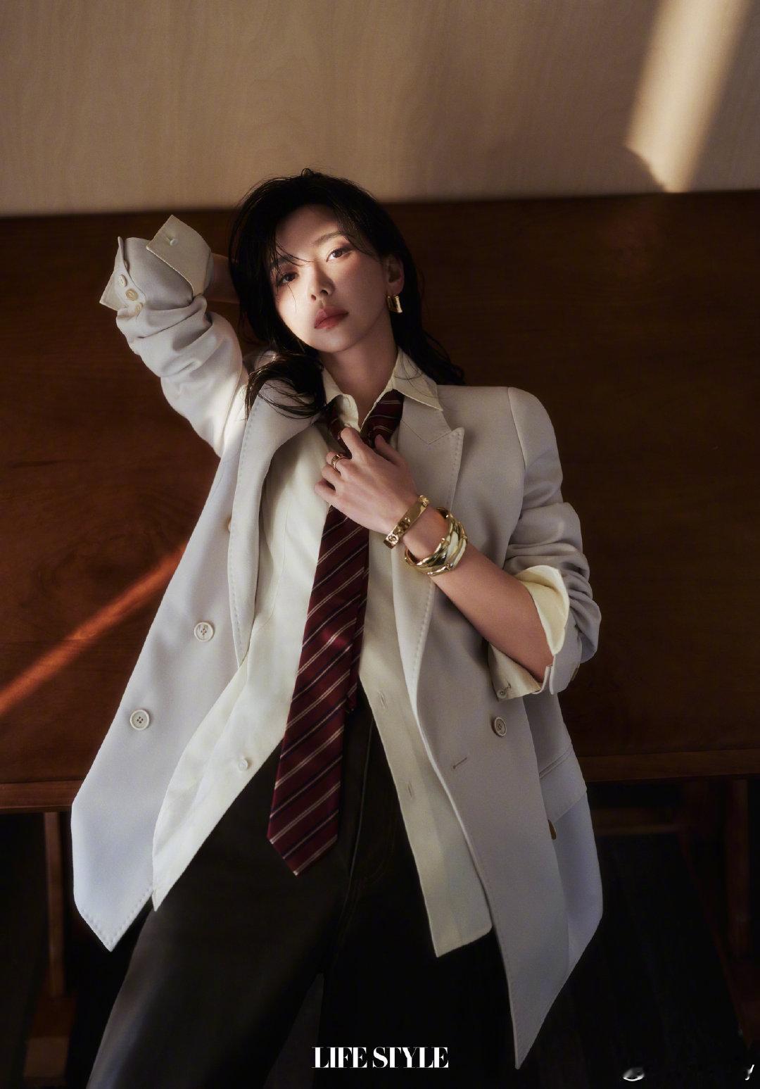 #于文文[超话]##于文文边界世界巡回演唱会# [心]#于文文第六张个人创作专辑边界# 

再遇见你一百次，我也会沦陷一百次

​