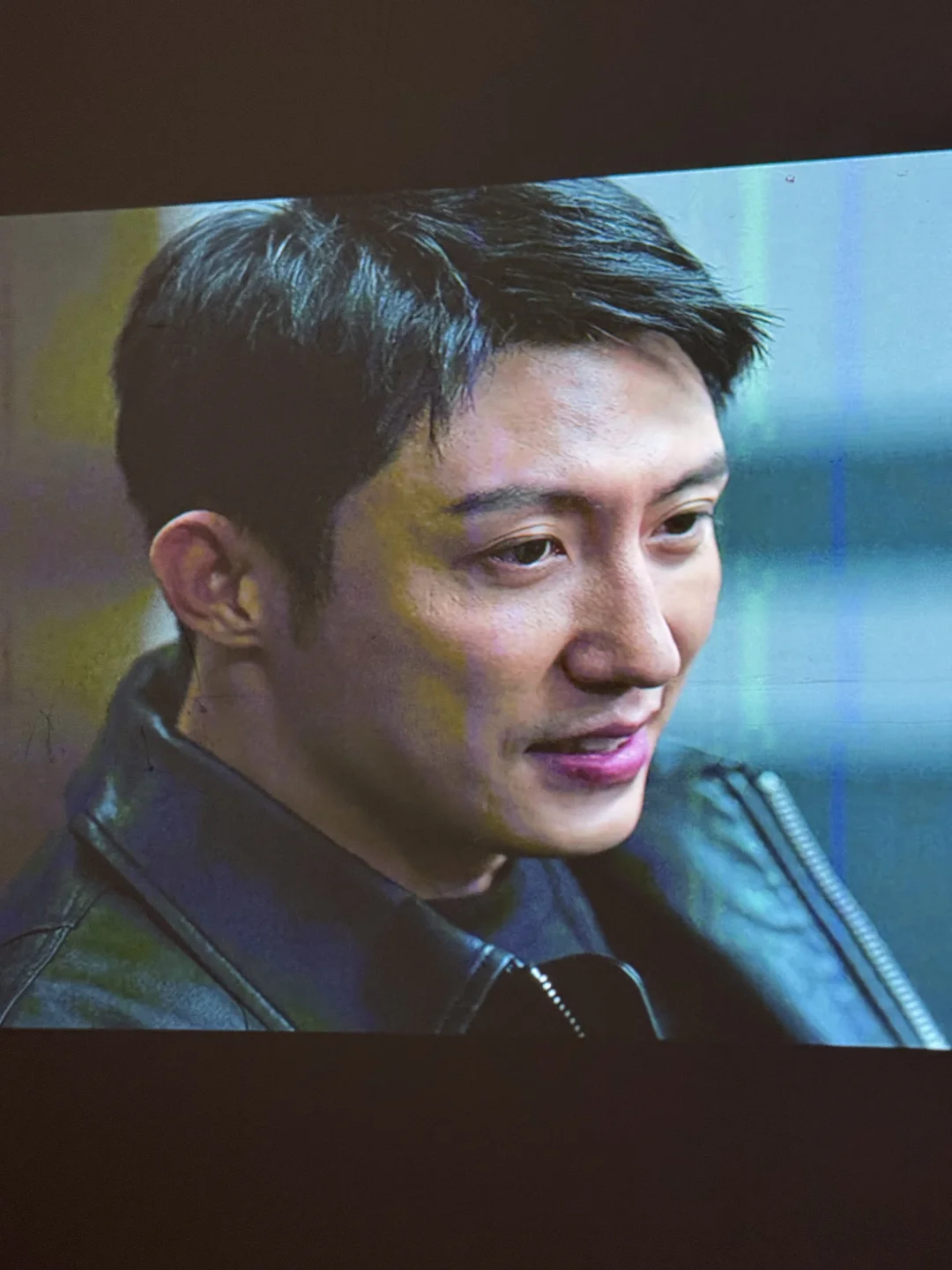 睡前看《罚罪2》的福利是做梦梦见黄Sir