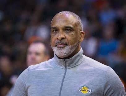 菲尔汉迪离开独行侠，加盟76人教练组。祝好吧[手指比心]

#NBA[超话]# ​