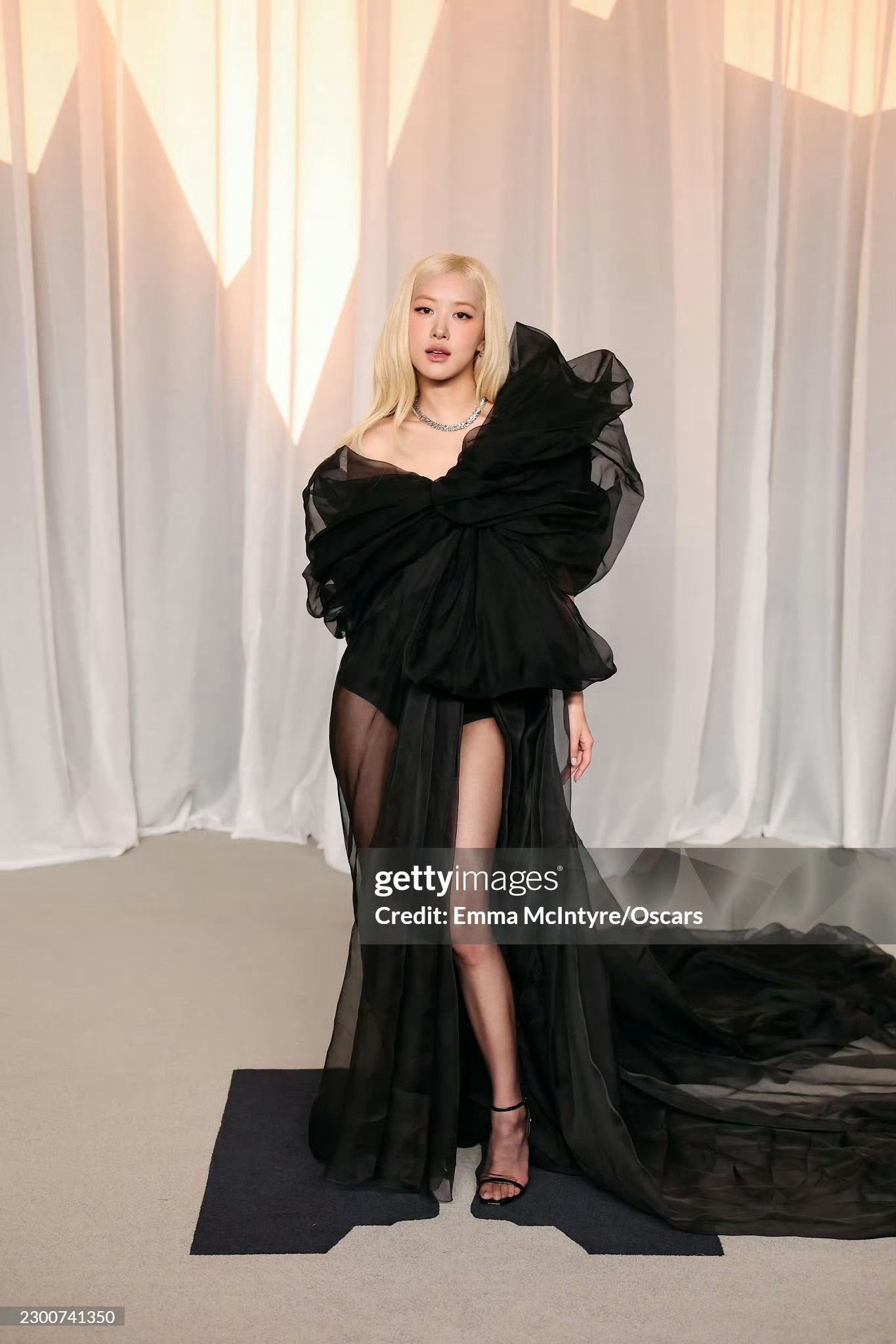 【Kpop首位】✖️#朴彩英 亚女一# 
ROSÉ出席Academy Museum Gala，真女一来了[流鼻血]

ROSÉ#朴彩英#正式成为Kpop首位同时解锁Met Gala大都会博物馆慈善晚宴、LACMA Art+Film Gala洛杉矶郡立美术馆艺术电影晚宴、Academy Museum Gala 电影学院博物馆晚宴『好莱坞三大顶级慈善晚宴』的Kpop艺术家

*Met  ​