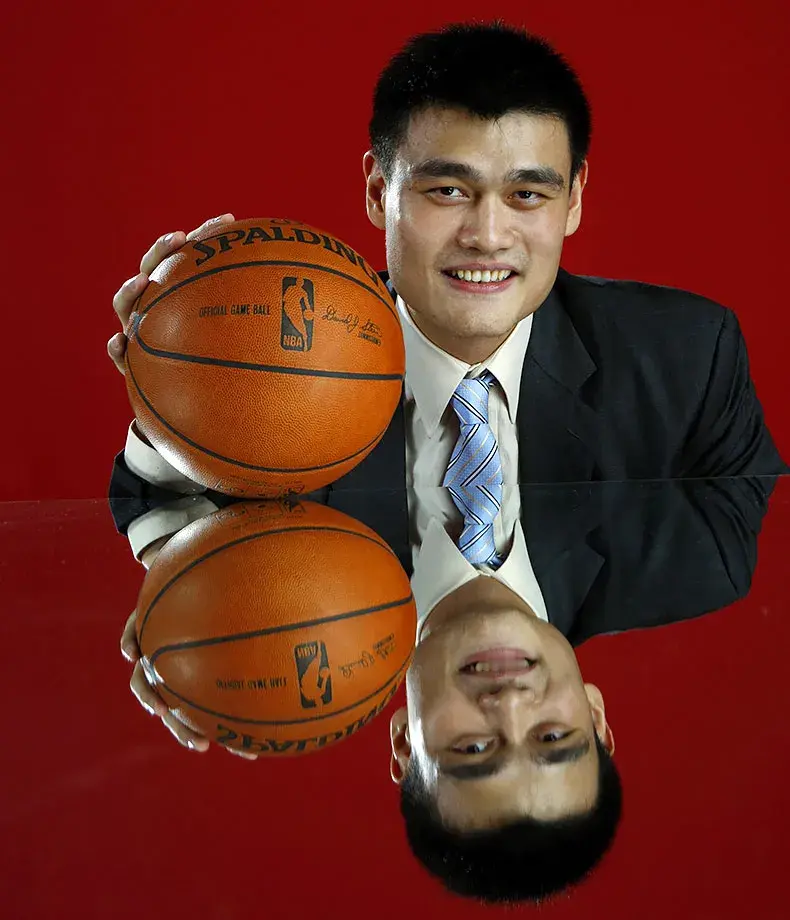 中国篮球如果按综合历史地位、国家队成绩、个人能力、影响力、时代高度来排...