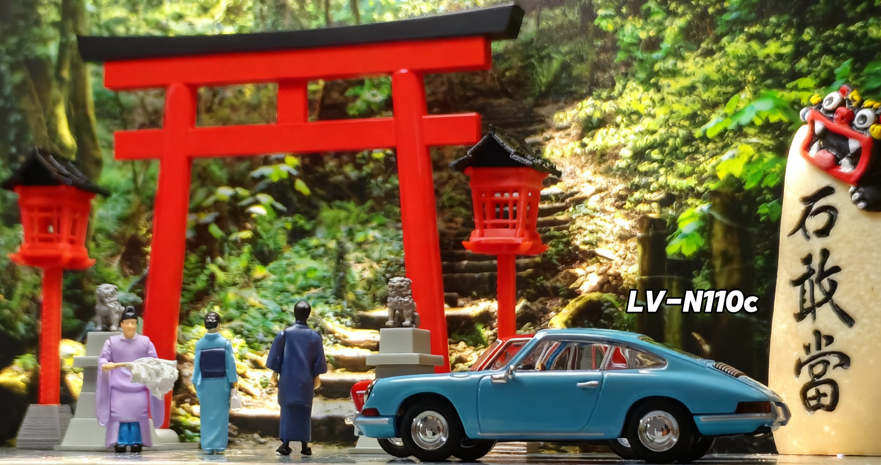 1/64 TLV 合金车模：初代保时捷911（901底盘，1965款）
保时捷911传奇车系的开山之作，汽车史上最经典的运动跑车之一。
1963年法兰克福车展以“保时捷901”首次亮相，因标致已注册所有中间为0的三位数字车名，1964年量产时正式更名911，定位高于保时捷356，是品牌首款六缸量产跑