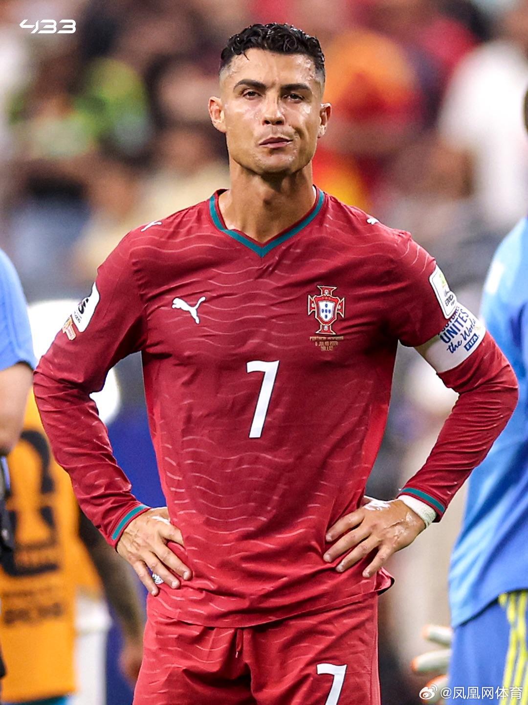 CR7🇵🇹  春风若有怜花意，能否许我再少年 💔  ​​​​