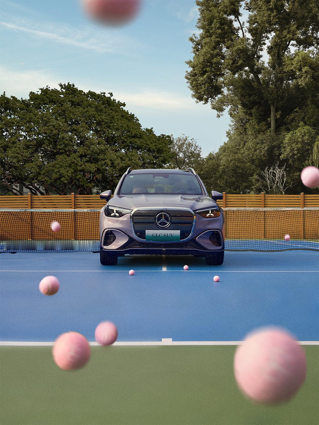 一身粉🩷上场狠🎾

你问我什么是奔驰的网球美学？🤔
请欣赏⬆️
这个秋天，粉色上场！💕
“网”感拉满的tennis core，拿捏～🤏

#开奔驰打网球真的很搭##网球搭子一起奔驰##网球# ​