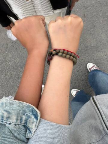 爱踢球的黑妹一枚