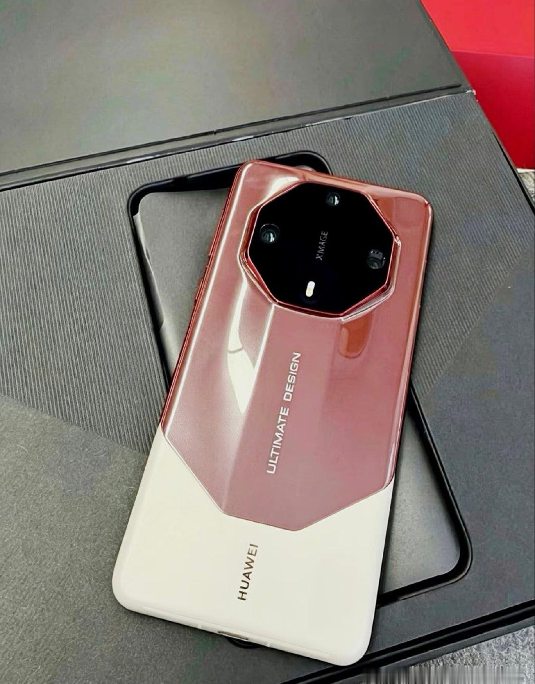 华为 Mate 90 Ultimate 的设计变年轻了[并不简单] ​