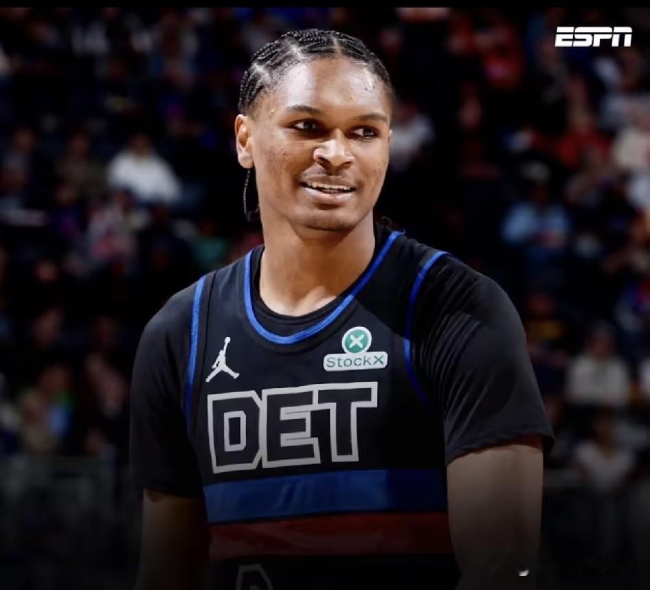 为什么阿门汤普森的兄弟，场均9分却能拿1.55亿？

据ESPN名记Shams报道，底特律活塞队正式与奥萨尔·汤普森达成一份5年1.55亿美元的新秀提前续约协议。

一个场均得分不到10分的球员，凭什么拿走1.55亿？要知道，就在两周前，他的双胞胎哥哥阿门·汤普森刚刚从火箭签下5年2.08亿美元的合