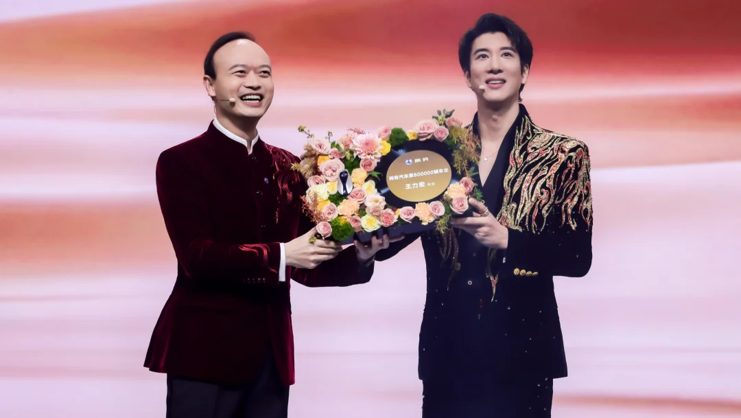王力宏成为腾势N9闪充版首位车主🎤
