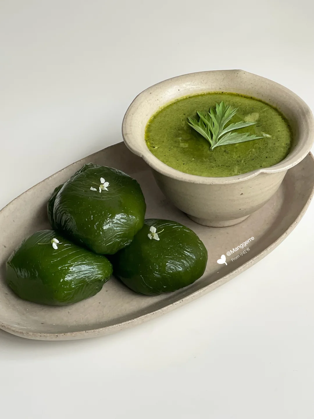 中式甜品｜艾草炖奶🍵➕茉莉龙井青团🍃