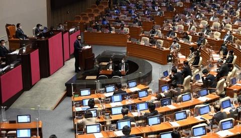 韓國在野黨議員阻擾立法: 穿尿不濕演說 一口氣講到午夜-圖3