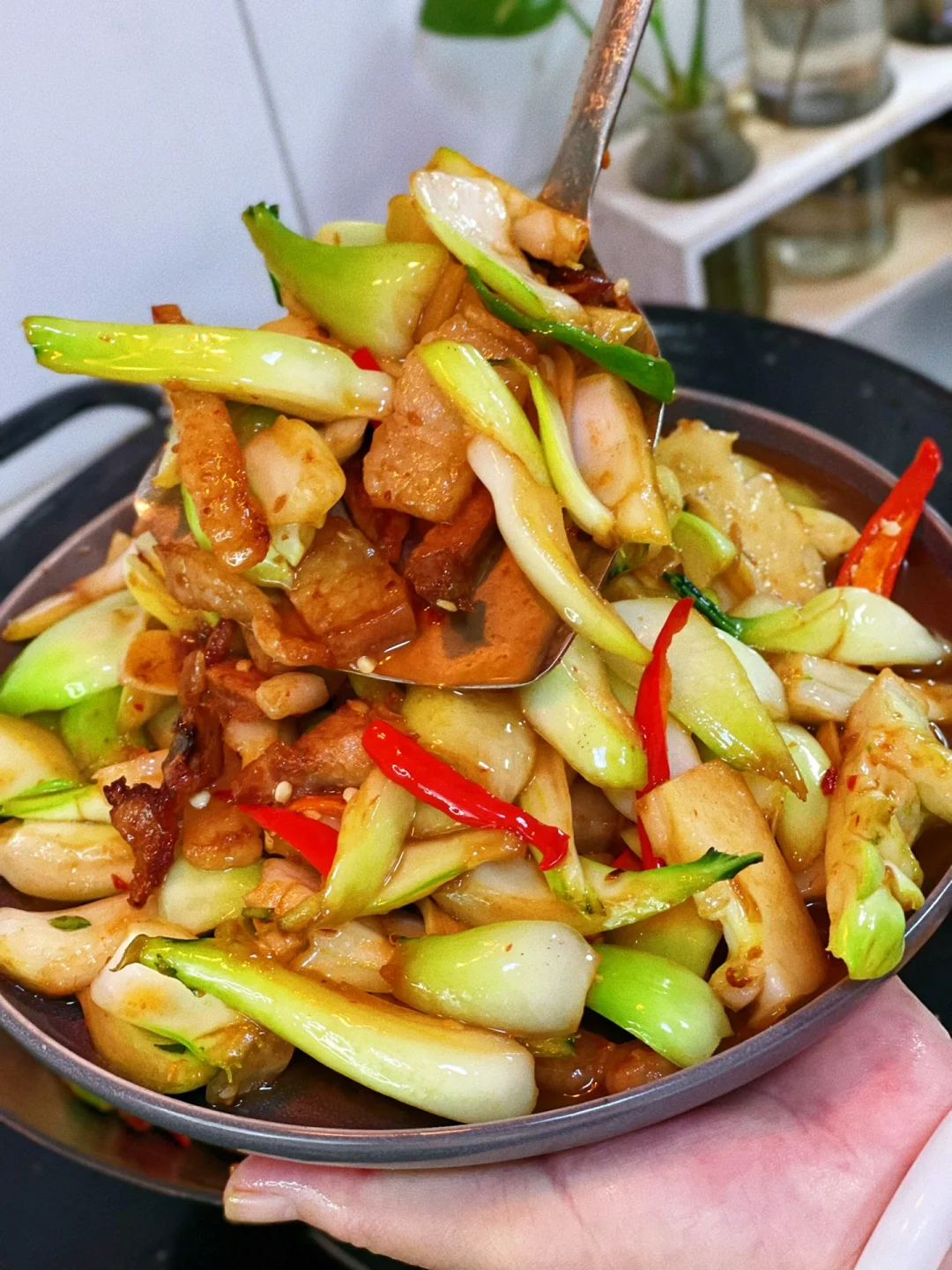 腊肉炒菜梗几块钱却很下饭值得一试噢