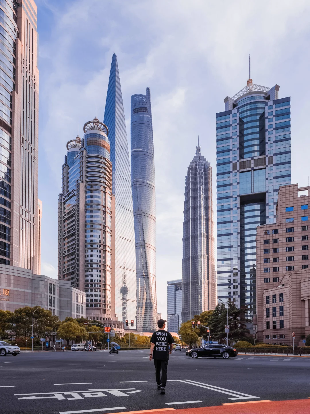 新年citywalk，12个超绝机位拍魔都的日与夜