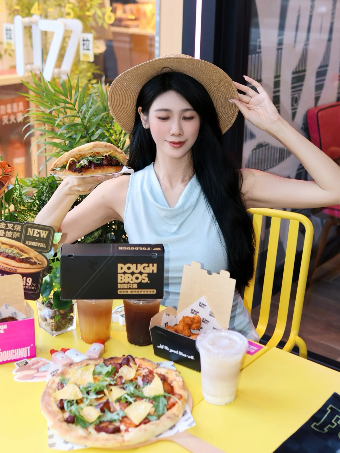 能单手拿的折叠披萨，逛街干饭两不误🍕