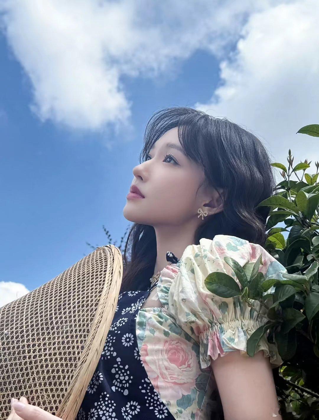 #程潇[超话]# 论侧脸这块#程潇 不要暧昧只要出片# ​