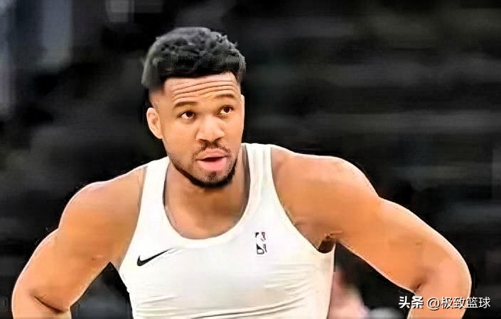 热火主将字母哥赛后说出了心里话！

今日NBA常规赛，热火坐镇主场，最终106比131输给森林狼。赛后字母哥接受采访，没有一味纠结本场的糟糕发挥，给出了很清醒的心态调整思路。

在字母看来，输掉比赛心里失望是人之常情，球队所有人都可以难过，但这种负面情绪不能一直挂在身上，最多留给自己十分钟消化，之后