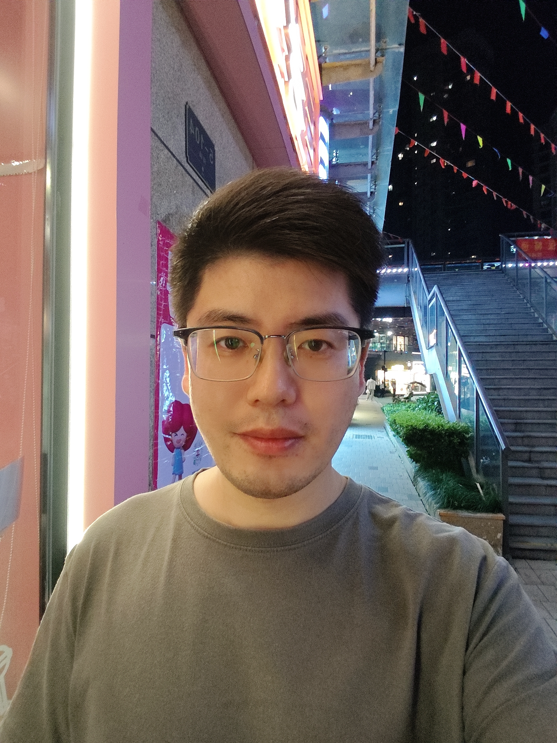 85年12月的牛，42岁未婚未育
晚上做了苦瓜炒蛋，昨晚腌了两根黄瓜
简单的吃点