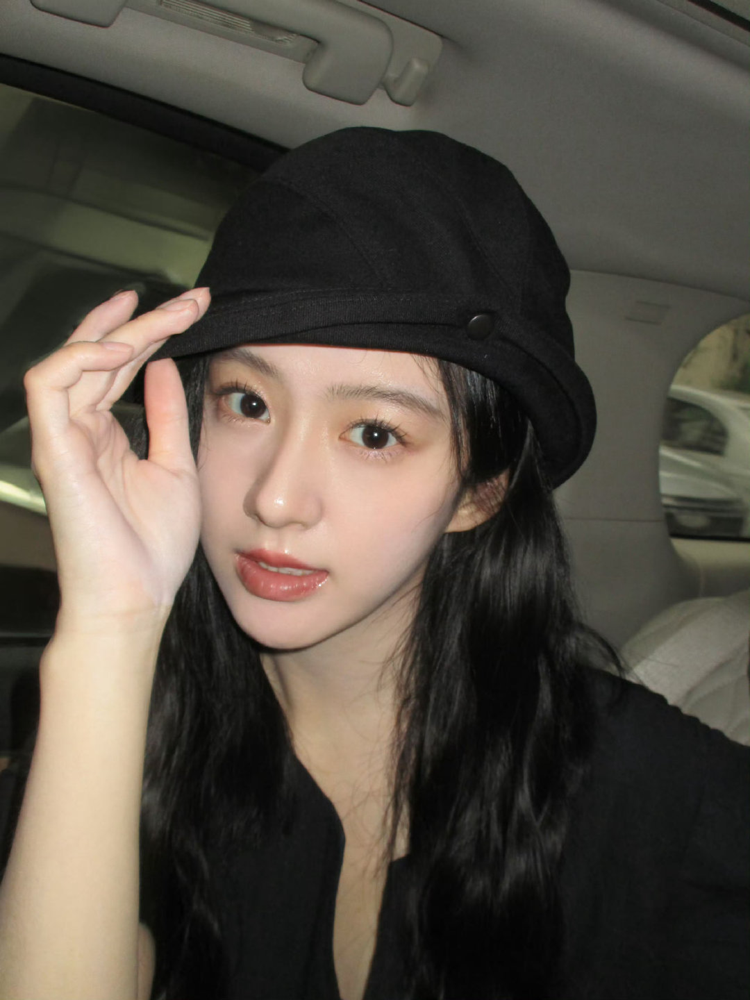 #包上恩[超话]#  💛#包上恩周芳华# 💛#包上恩李瑶英# 

不用刻意说甜言，虚假的温柔只会让人更难受。

​