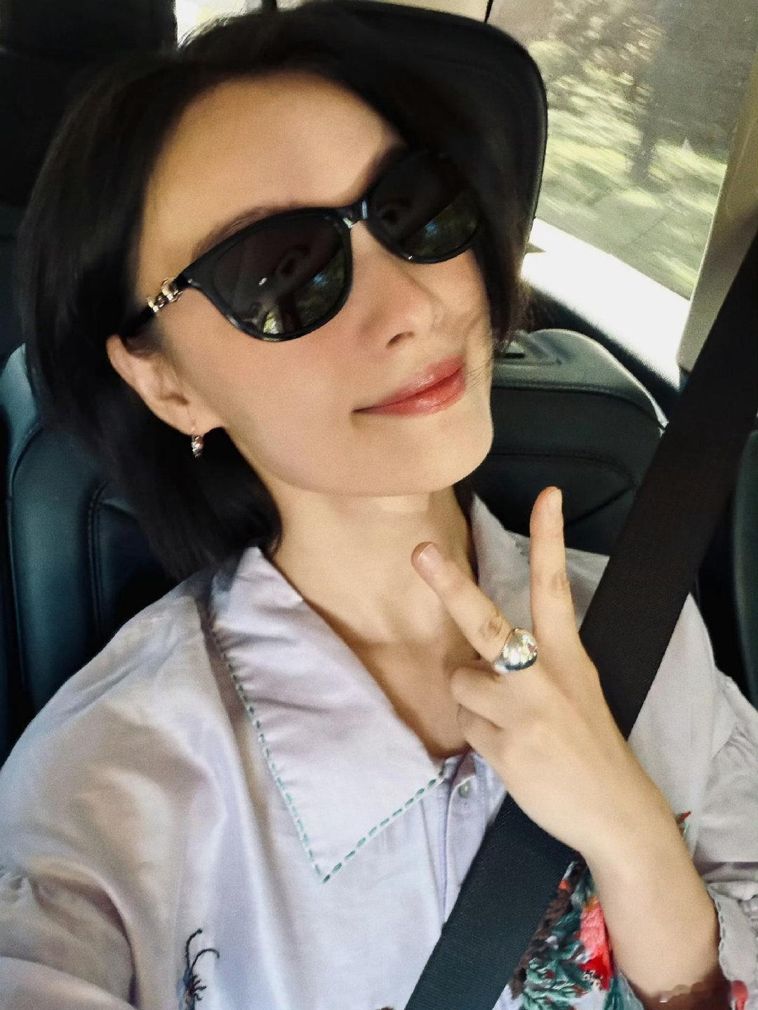 #偶遇倪妮考科目二#祝倪妮一把过，姐学会了开车🚗载我们兜风[開學季] ​