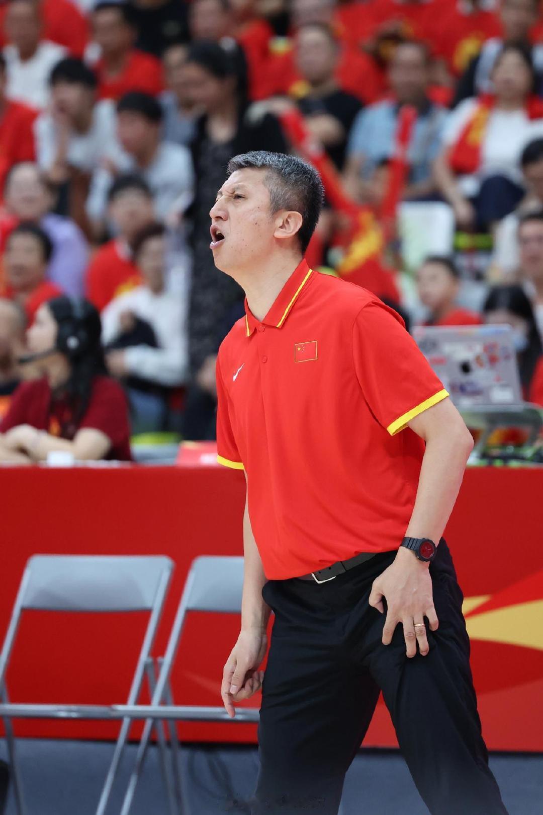 他们说看不出中国男篮有什么战术，你承认吗[允悲] ​