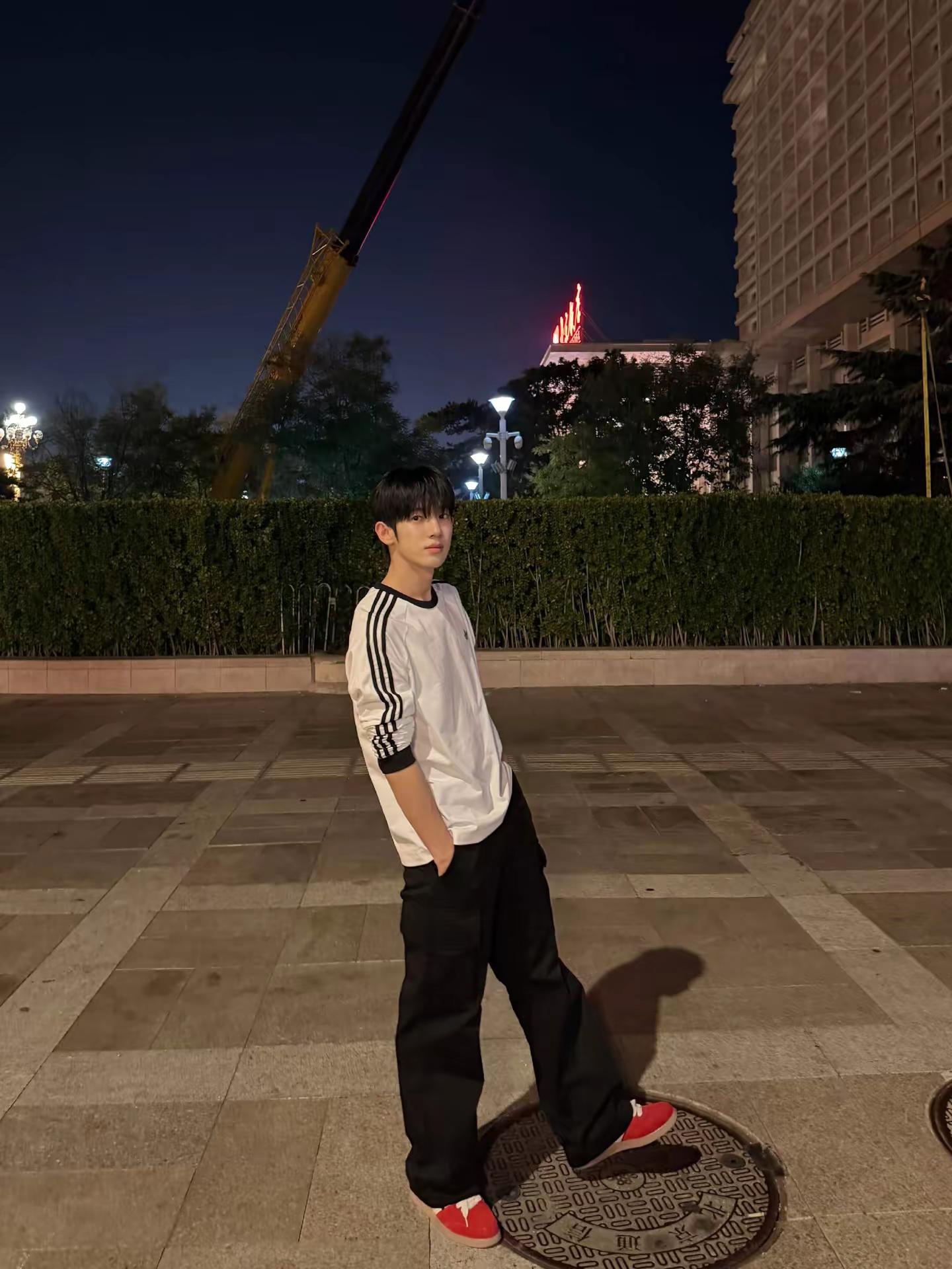 看吧，金允植 🦊他来了，才不会让你们欺负他🐰朴时宇