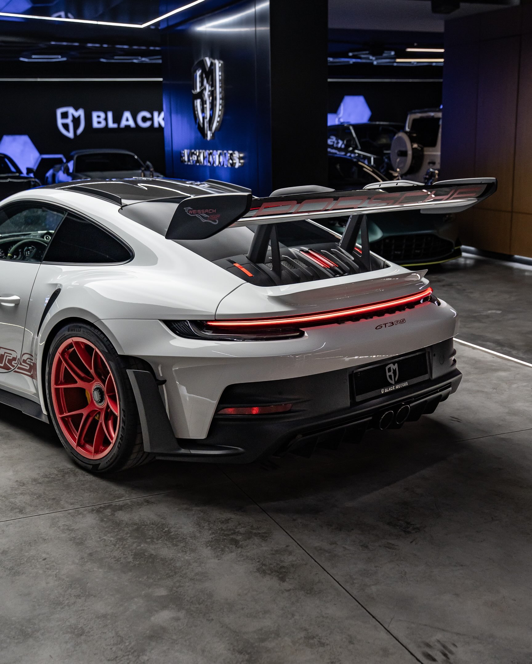 保时捷 911 GT3 RS with the Weissach Package ​