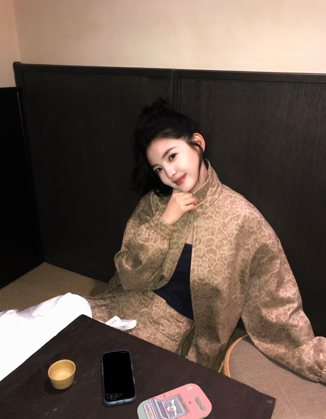 zrn#章若楠庄庄# zrn#章若楠冬去春来# 

你站上舞台的那一刻 你就是照亮我的一束光

​