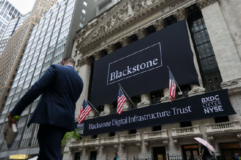 受益于布局人工智能产业建设带来的收益，黑石Blackstone第二季度...