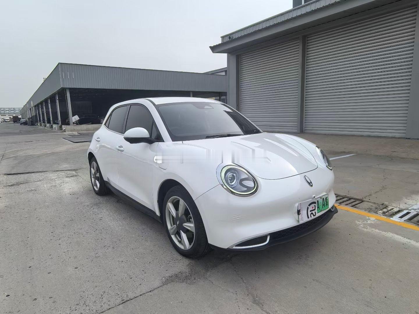精品二手车：22年1月上牌欧拉好猫维纳斯版高配，三元里电池续航400公...