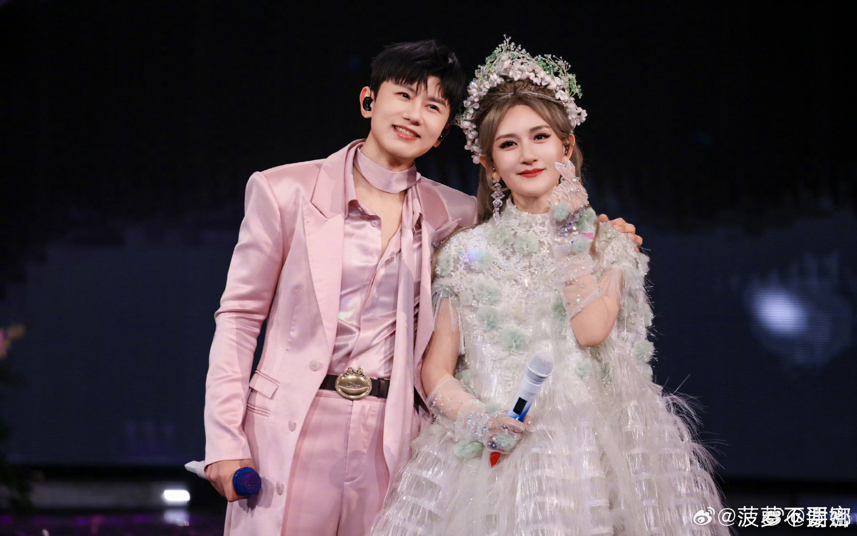 #张杰谢娜[超话]#又幸福了😍 ​