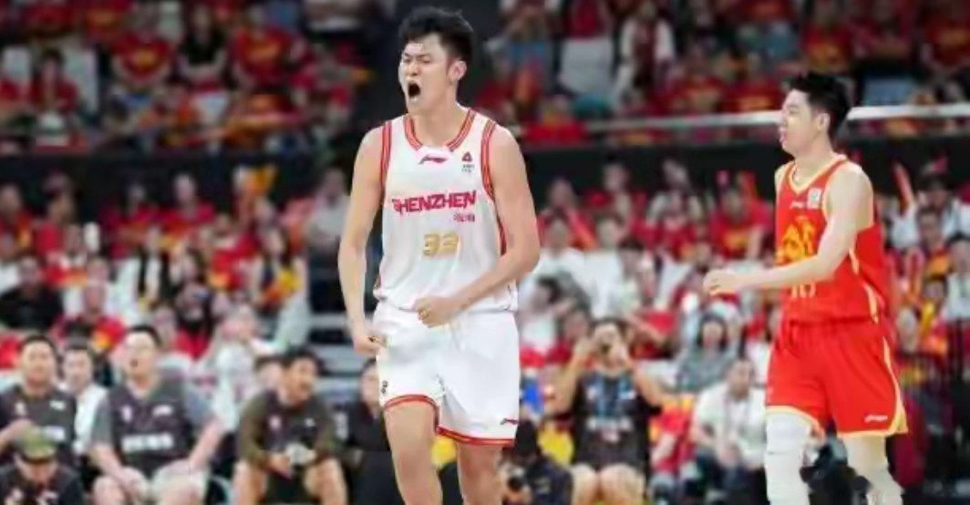 再下一城！广厦2-0深圳夺赛点，布朗30分火力全开，贺希宁18分难救主...